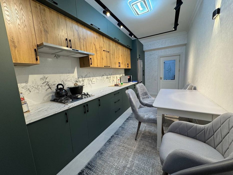 Сдаётся 2х комнатная квартира на 4этаже в районе Крытый рынок