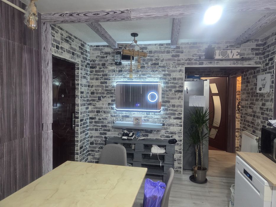 Apartament 3 camere decomandat 2 bai 2 balcoane