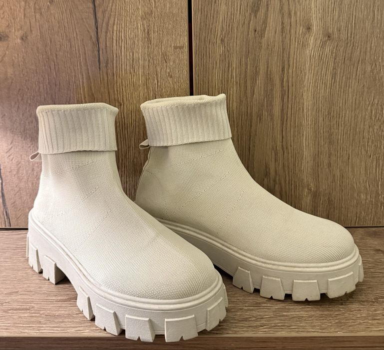 Боти от плат в цвят шампанско