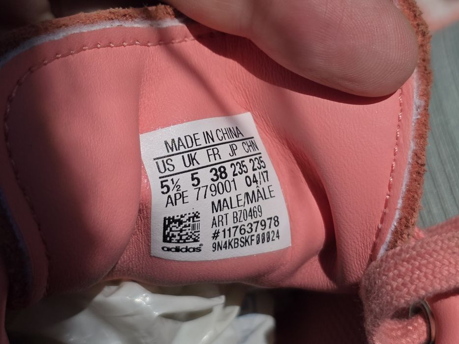 Adidas Sam Smith кецове от кожа в неоново розово
