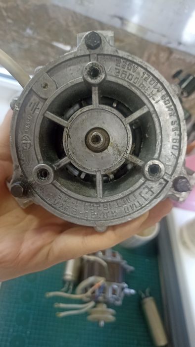 Продам электродвигатели