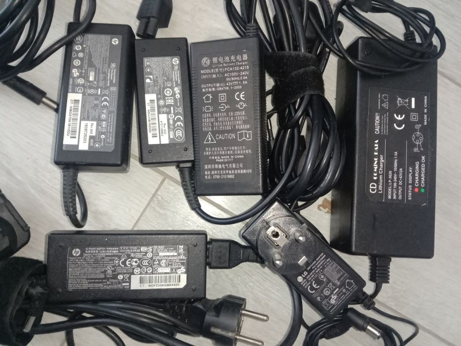 Блок питания на ноутбук