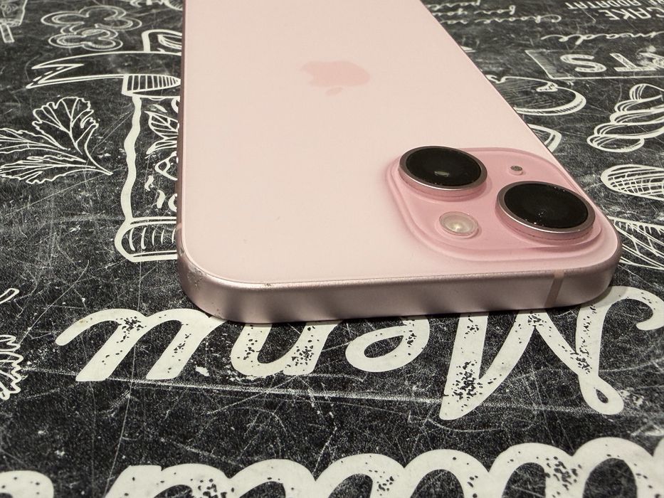 iPhone 15 128 GB Pink