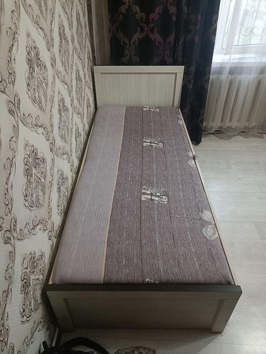 Кровать односпальная