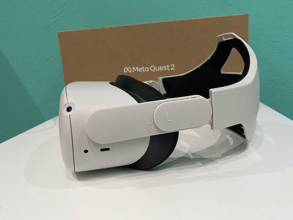 QUEST2 128GB VR HMD　　QUEST Oculus Quest 2 - 128GB (VR) Headset (899-00184-02) (White) PC