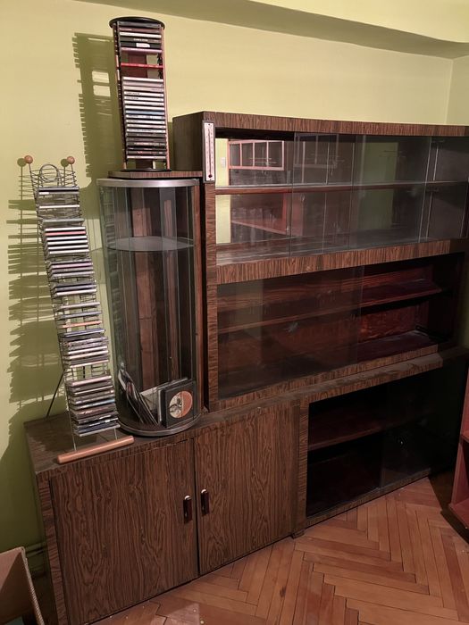 Biblioteca si mobila sufragerie