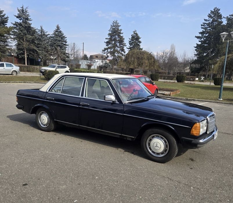 Mercedes 230 an 1976