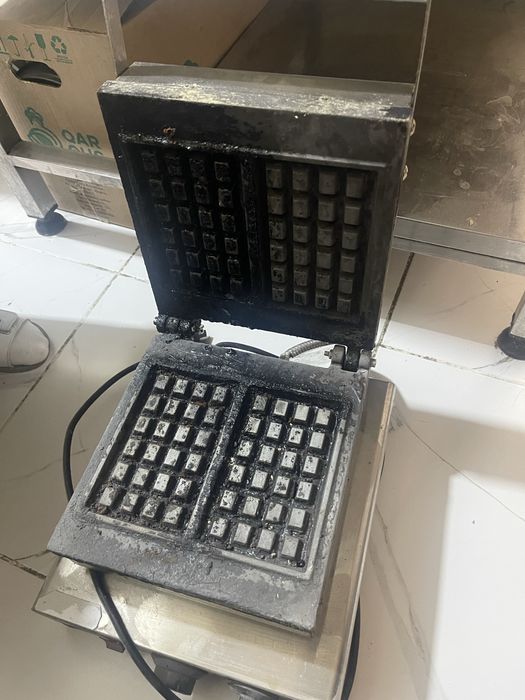 Продам вафельницу