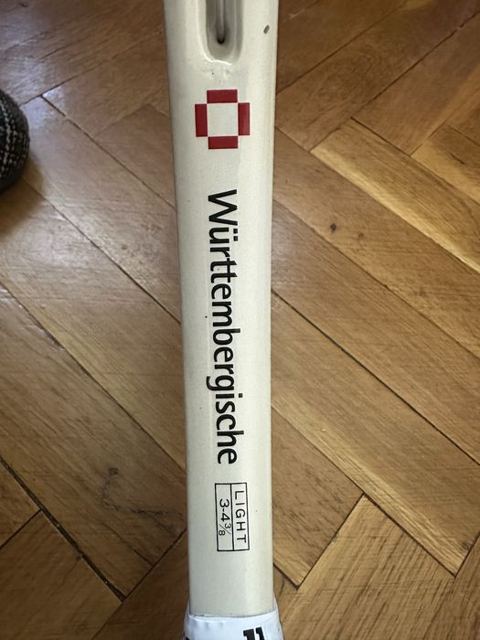 Тенис ракера от високомодулен графит