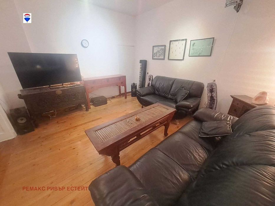 Тристаен апартамент под наем в центъра на гр. Русе