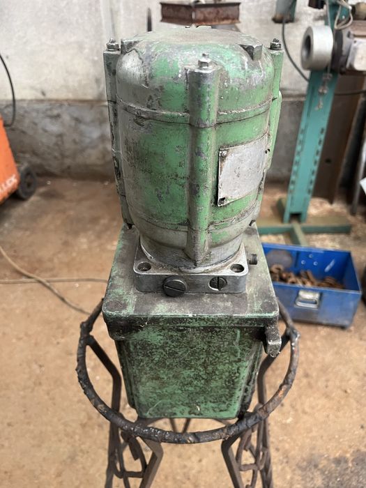 Pompa Ungere strung Freza  etc