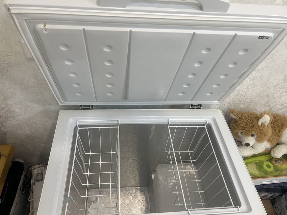 Продам ларь Midea