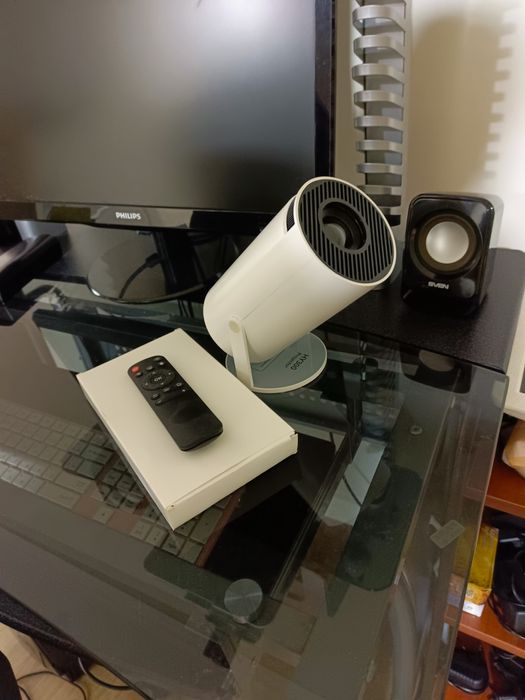 Продам портативный проектор для домашнего использования в идеальном