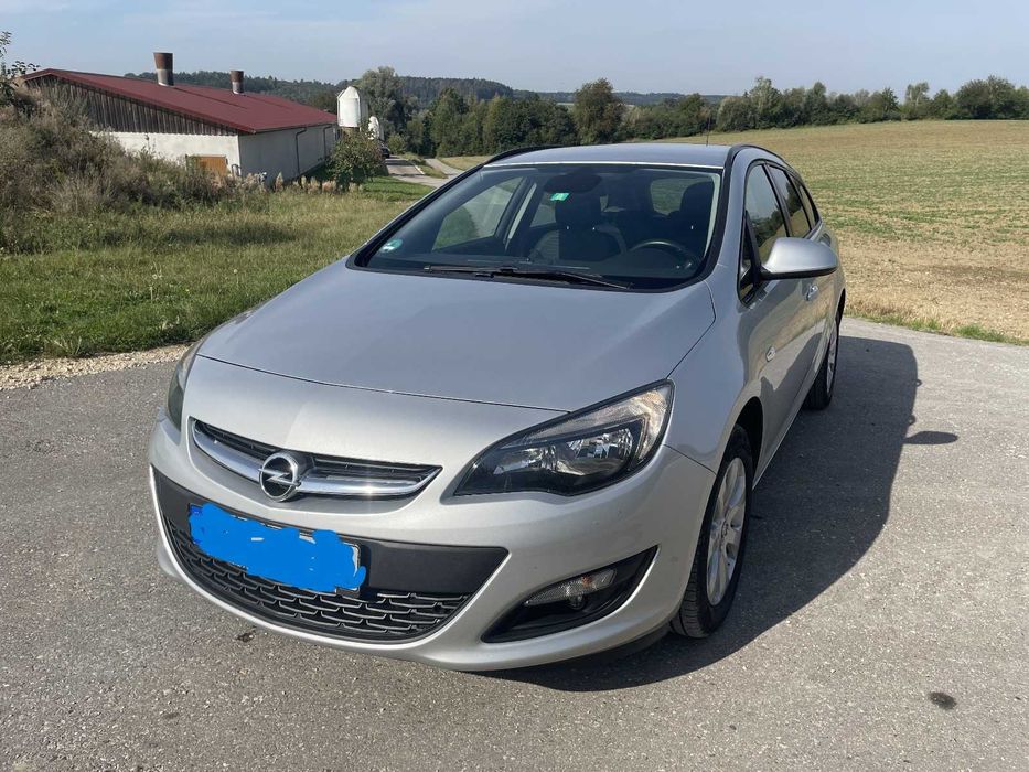 Opel Astra J Sports Tourer