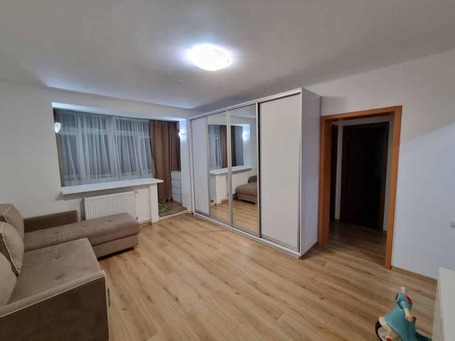 Apartament cu 2 camere de inchiriat