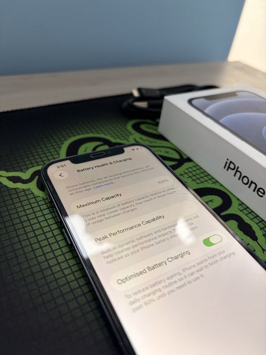 iPhone 12 100% батерия