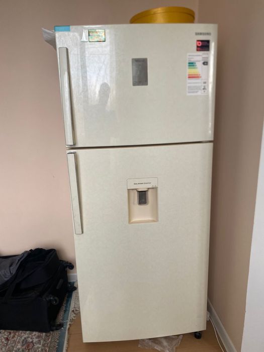 Продам холодильник