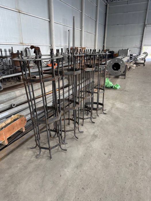 : Йул белгилари учун темир стойка пано