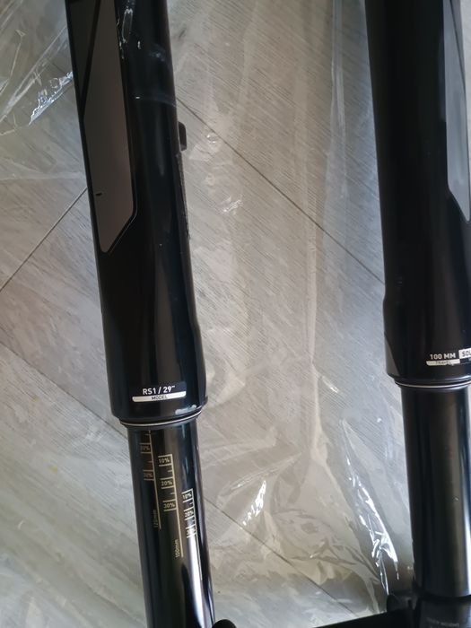 Vând furca Rockshox RS1