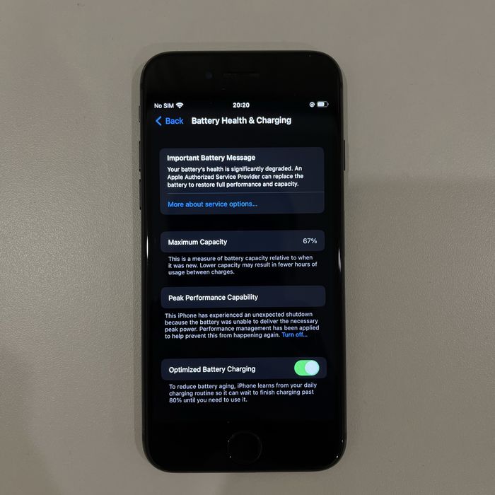 iPhone 8, 67% АКБ, 64 ГБ