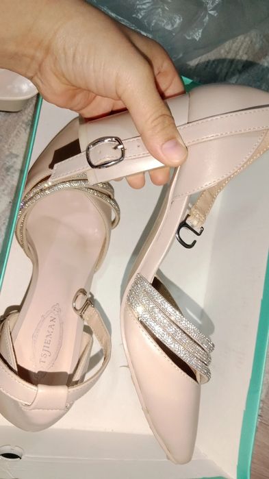 Бір рет киілген туфли сатылады 4000тг