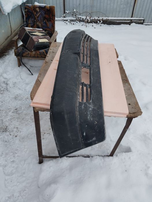 Продам бампера на мерседес