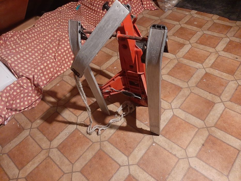 Vând schi bob folosit