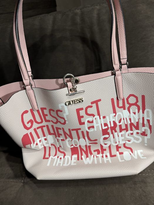 Дамски чанти  Guess