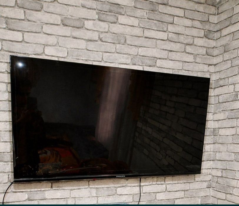 Premier Smart Televizor, 43 talik