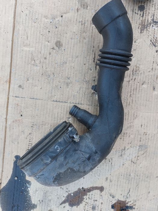 Въздохувод Е90 320д е87 120д 163кс m47 bmw бмв 320d 120d e90 e87