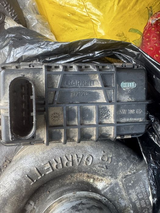 Продавам две турбини с актуаторите за w211,V6