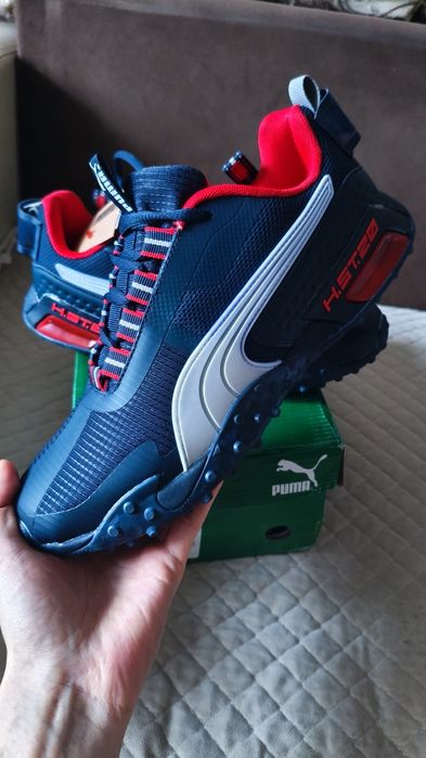 Продам новые кроссовки Puma