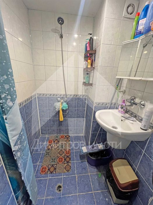 Продава двустаен апартамент готов за живеене - гр. Вълчи дол. Център.