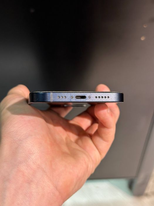 iPhone 12 ideal holatda, karobka bor