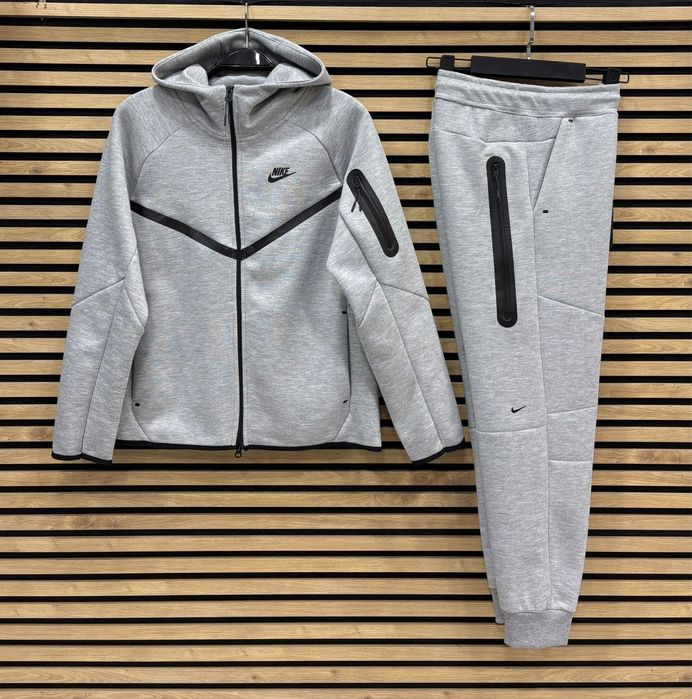 Nike tech calitate premium