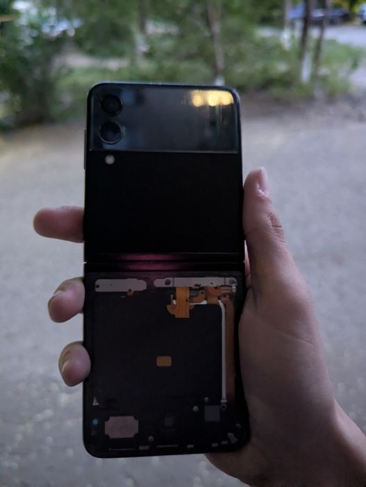 Samsung Z Flip 3. 8/128