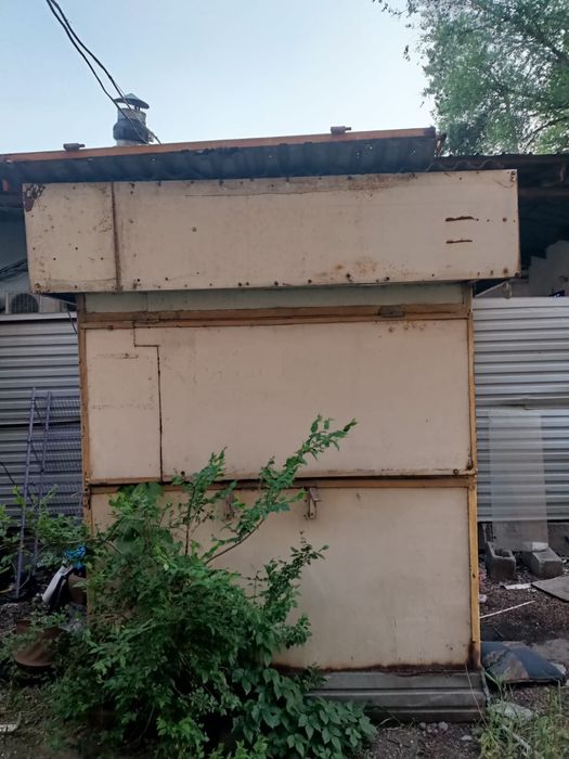 Продам 2 металлические киоска