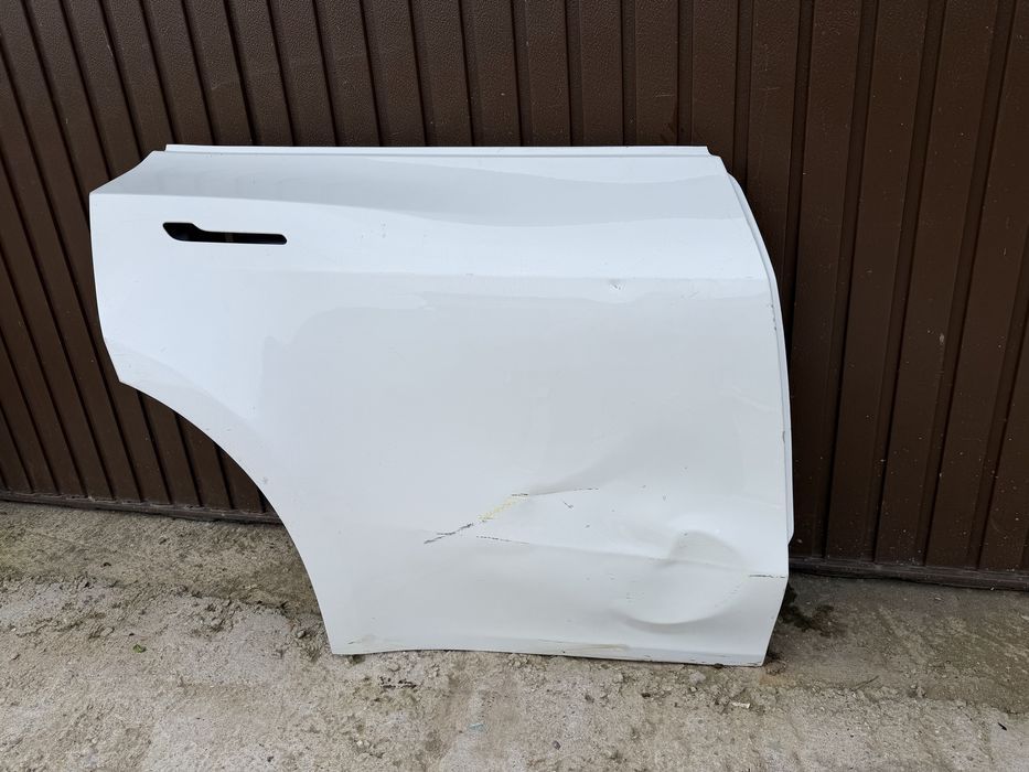 usa dreapta spate tesla model y