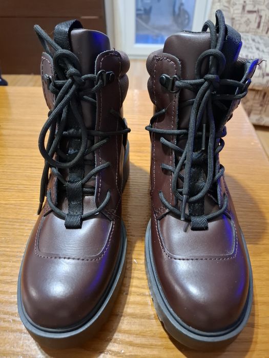 Кожени  боти UGG