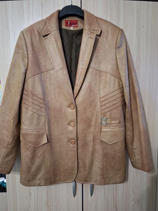 Елегангно дамско сако