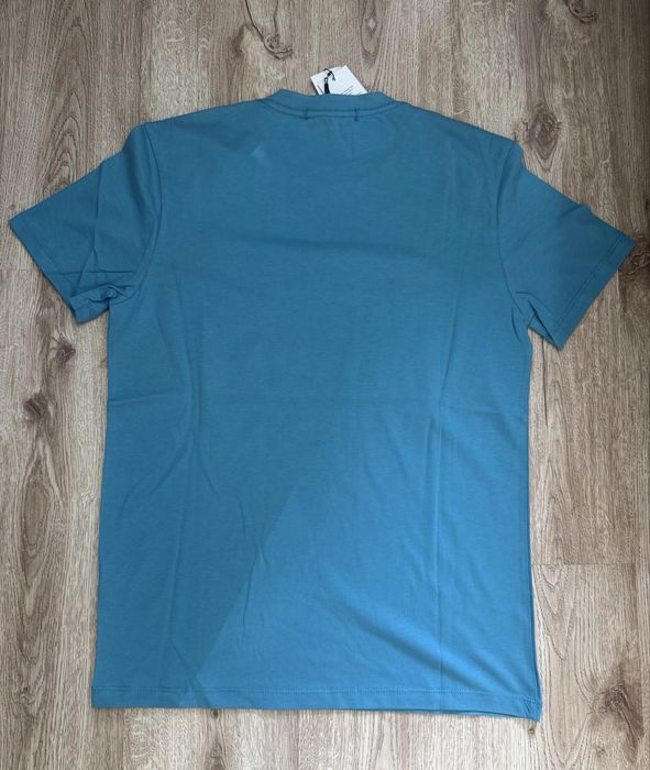 Нова тениска Calvin Klein