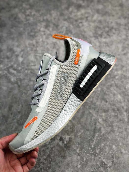 Оригинални  маратонки * ADIDAS NMD SPECTOO NASA * EU40