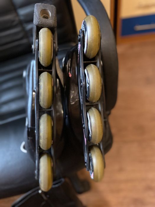 Коньки роликовые