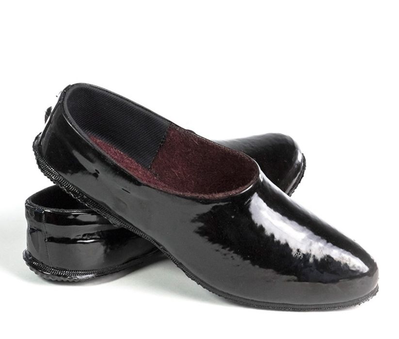 Продам галоши новые