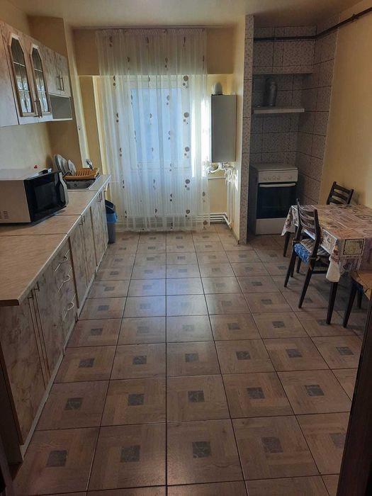 Apartament 2 camere de închiriat