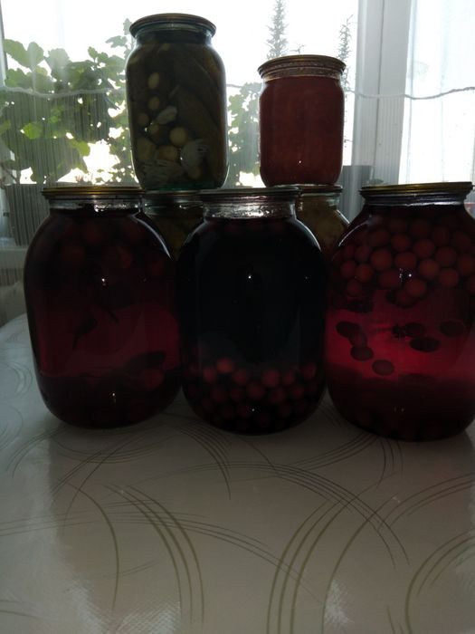 Домашние заготовки , соленья.