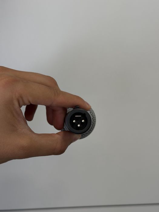 Продавам оригинален микрофон Shure SM58