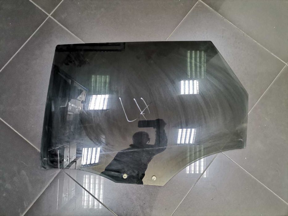 Оригинални Стъкло за Задна Лява Врата Audi A6 C7 4G