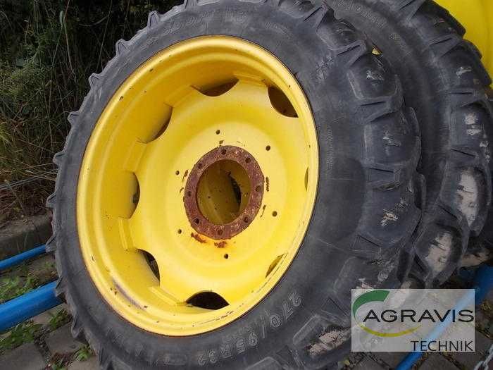 Roti tehnologice inguste pentru orice tip de tractor John Deere