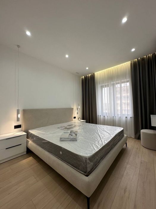 Сдаётся новая квартира! Гостиница Россия! Мирабадский район!